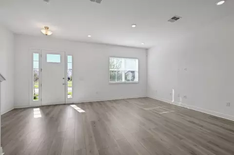 Living - 6523 Trailblaze Bnd, Saint Cloud, FL 34771 photo 2 of 2