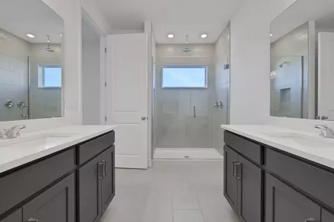 Bath - 6523 Trailblaze Bnd, Saint Cloud, FL 34771 photo 3 of 5