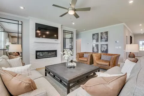 Living - 3123 Wainwright Ct, Florence, SC 29501 photo 2 of 8