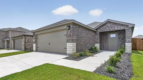 1919 Glory Dr, Bonham, TX 75418