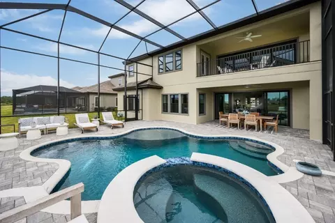 Exterior - 3022 Eagles Flight Pl, Brandon, FL 33511 photo 5 of 12