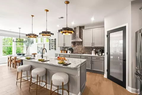 Kitchen - 3801 Circollo Dr, Covington, KY 41017 photo 1 of 13