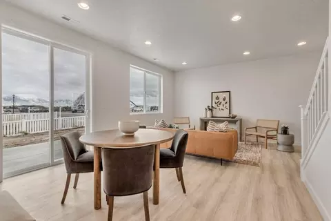 Dining - 2106 W 2530 N, Clinton, UT 84015 photo 1 of 2