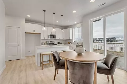 Dining - 2106 W 2530 N, Clinton, UT 84015 photo 2 of 2