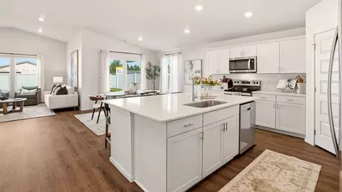 Kitchen - 602 Duffer Loop, Deer Park, WA 99006 photo 3 of 4