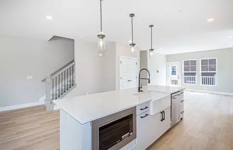 Kitchen - 4137 Tuller Rd, Dublin, OH 43017 photo 2 of 4