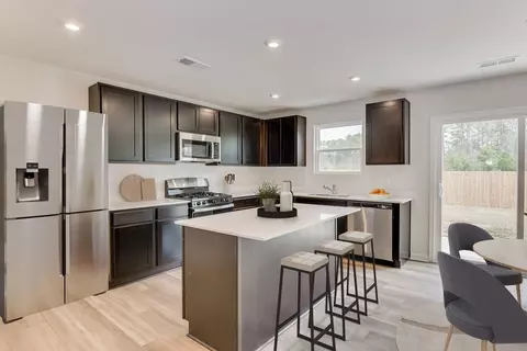 Kitchen - 271 Sparrow Ln, Thomson, GA 30824 photo 1 of 4