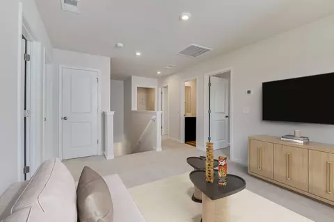 Entry Way - 271 Sparrow Ln, Thomson, GA 30824 photo 2 of 3