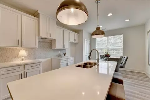 Kitchen - 263 Barracks Way, Hoschton, GA 30548 photo 14 of 14