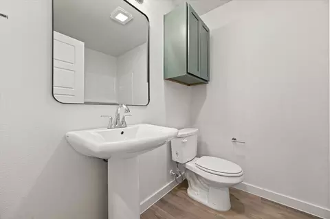 Bath - 5901 154th St, Lubbock, TX 79424 photo 3 of 3