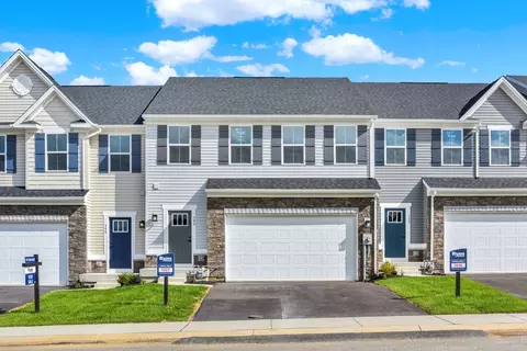304 Pisa Ct, New Cumberland, PA 17070