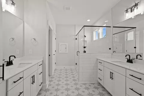 Bath - 12168 Ava Ln, Windsor, VA 23487 photo 1 of 3