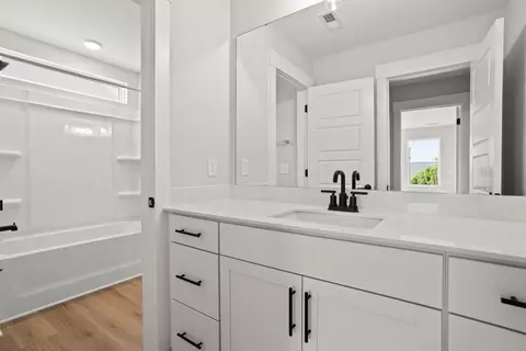 Bath - 12168 Ava Ln, Windsor, VA 23487 photo 2 of 3