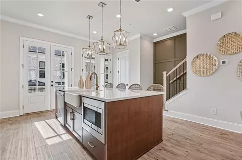 225 Midnight Oak Run 7, Alpharetta, GA 30009