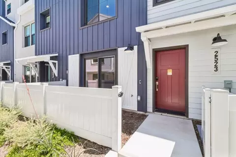 2523 Delphinium Ln, Carlsbad, CA 92008