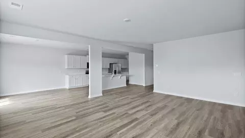 Living - 314 Sweetspire St, Moncks Corner, SC 29461 photo 2 of 3