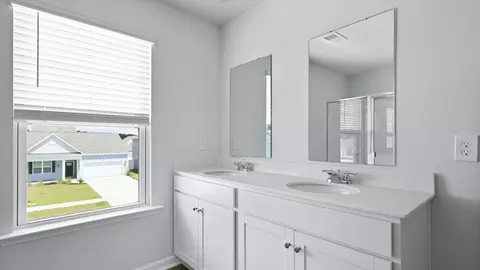 Bath - 314 Sweetspire St, Moncks Corner, SC 29461 photo 2 of 6