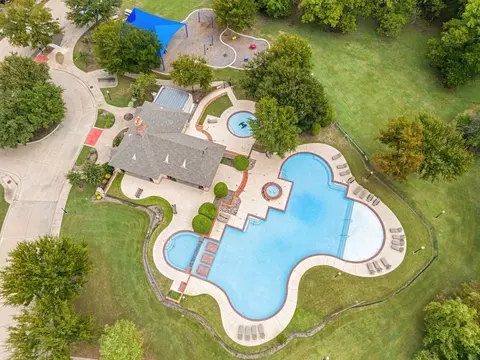 Exterior - 301 River Meadows Ln, Argyle, TX 76226 photo 16 of 20