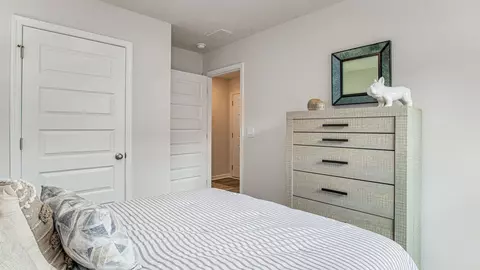 Bedroom - 3173 Silver Maple Rd, Cantonment, FL 32533 photo 3 of 13