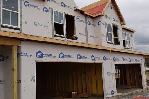 5093 Shepherds Gln, Willoughby, OH 44094