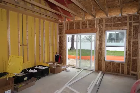 5093 Shepherds Gln, Willoughby, OH 44094