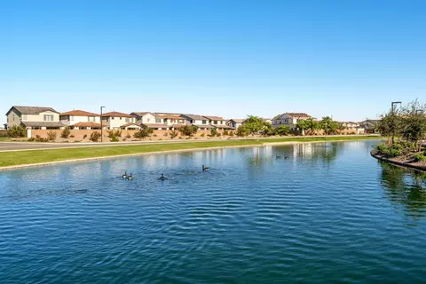 View/Area - 1434 E Coconino Way, Gilbert, AZ 85298 photo 5 of 14