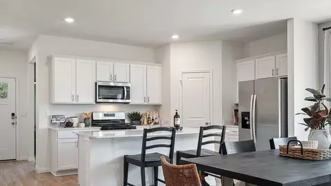 Kitchen - 2140 Ghost Rider Ct, Leander, TX 78641 photo 10 of 11