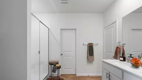 Bath - 2140 Ghost Rider Ct, Leander, TX 78641 photo 10 of 18