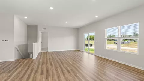 Living - 2204 Hackberry St, Springfield, OH 45505 photo 2 of 3