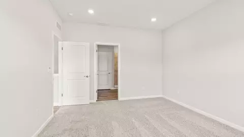Bedroom - 2204 Hackberry St, Springfield, OH 45505 photo 1 of 17