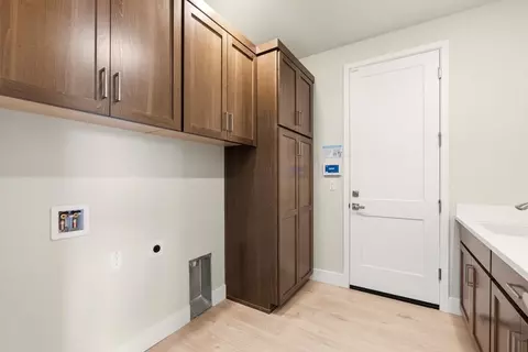 Other - 1233 Mccabe Cir, Galt, CA 95632 photo 3 of 5