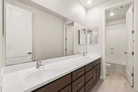 Entry Way - 1233 Mccabe Cir, Galt, CA 95632 photo 3 of 3