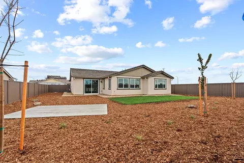 Exterior - 1233 Mccabe Cir, Galt, CA 95632 photo 4 of 8