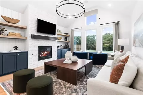 Living - 306 Shadow Ridge Rd, Rockwall, TX 75087 photo 2 of 4