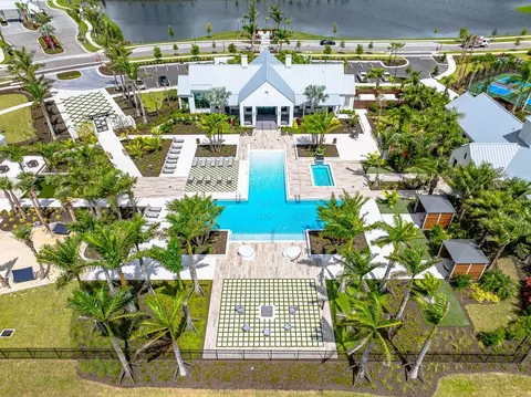 View/Area - 11536 Gleaming Ter, Venice, FL 34293 photo 4 of 6