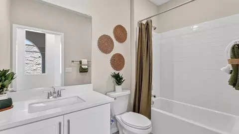 Bath - 36586 Altisima Dr, Winchester, CA 92596 photo 3 of 7