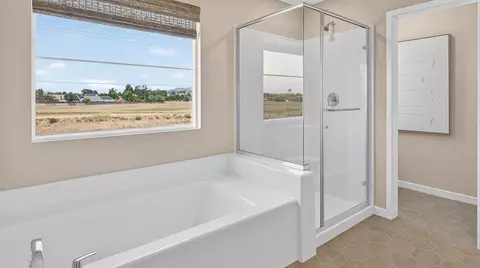 Bath - 36586 Altisima Dr, Winchester, CA 92596 photo 6 of 7