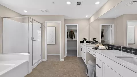 Bath - 36586 Altisima Dr, Winchester, CA 92596 photo 1 of 7