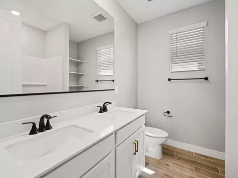 Bath - 118 W Flatiron Trl, Apache Junction, AZ 85120 photo 2 of 5