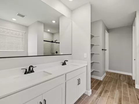 Bath - 118 W Flatiron Trl, Apache Junction, AZ 85120 photo 1 of 5