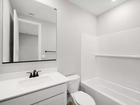 Bath - 118 W Flatiron Trl, Apache Junction, AZ 85120 photo 3 of 5