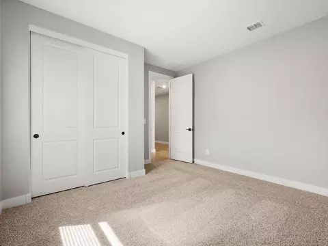 Bedroom - 118 W Flatiron Trl, Apache Junction, AZ 85120 photo 4 of 8