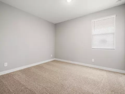 Bedroom - 118 W Flatiron Trl, Apache Junction, AZ 85120 photo 5 of 8