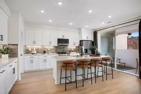 Kitchen - 535 Gregory Way, Glendora, CA 91740 photo 10 of 12