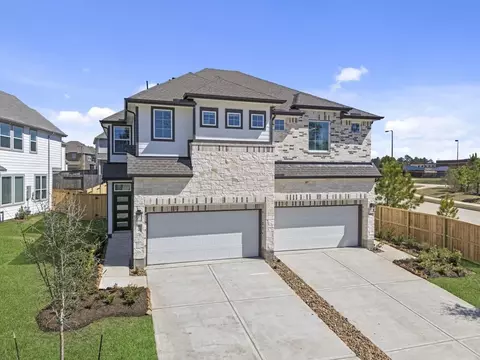 110 W Coralburst Loop, Montgomery, TX 77316