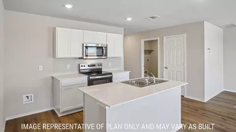 Kitchen - 209 Boatright Blvd, Jarrell, TX 76537 photo 4 of 8
