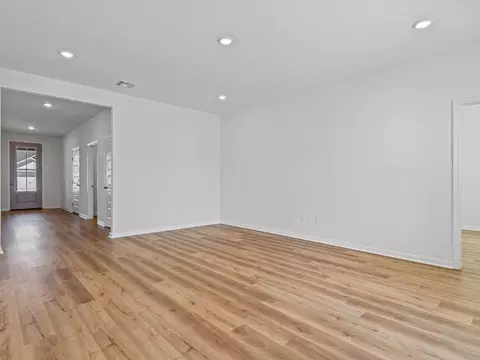 Living - 12902 Gondala St, Elberta, AL 36530 photo 2 of 8
