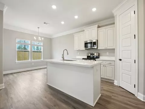 Kitchen - 12902 Gondala St, Elberta, AL 36530 photo 3 of 5