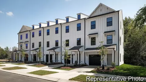 11905 Avocet St #38, Charlotte, NC 28215