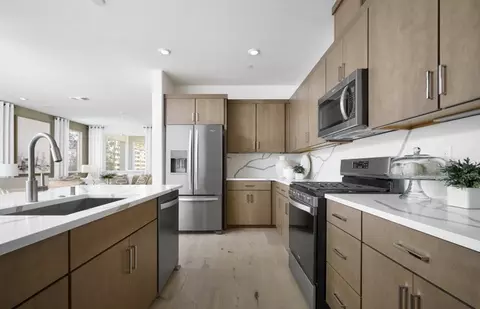 Kitchen - 3540 Fitzgerald Cir, Lathrop, CA 95330 photo 2 of 7